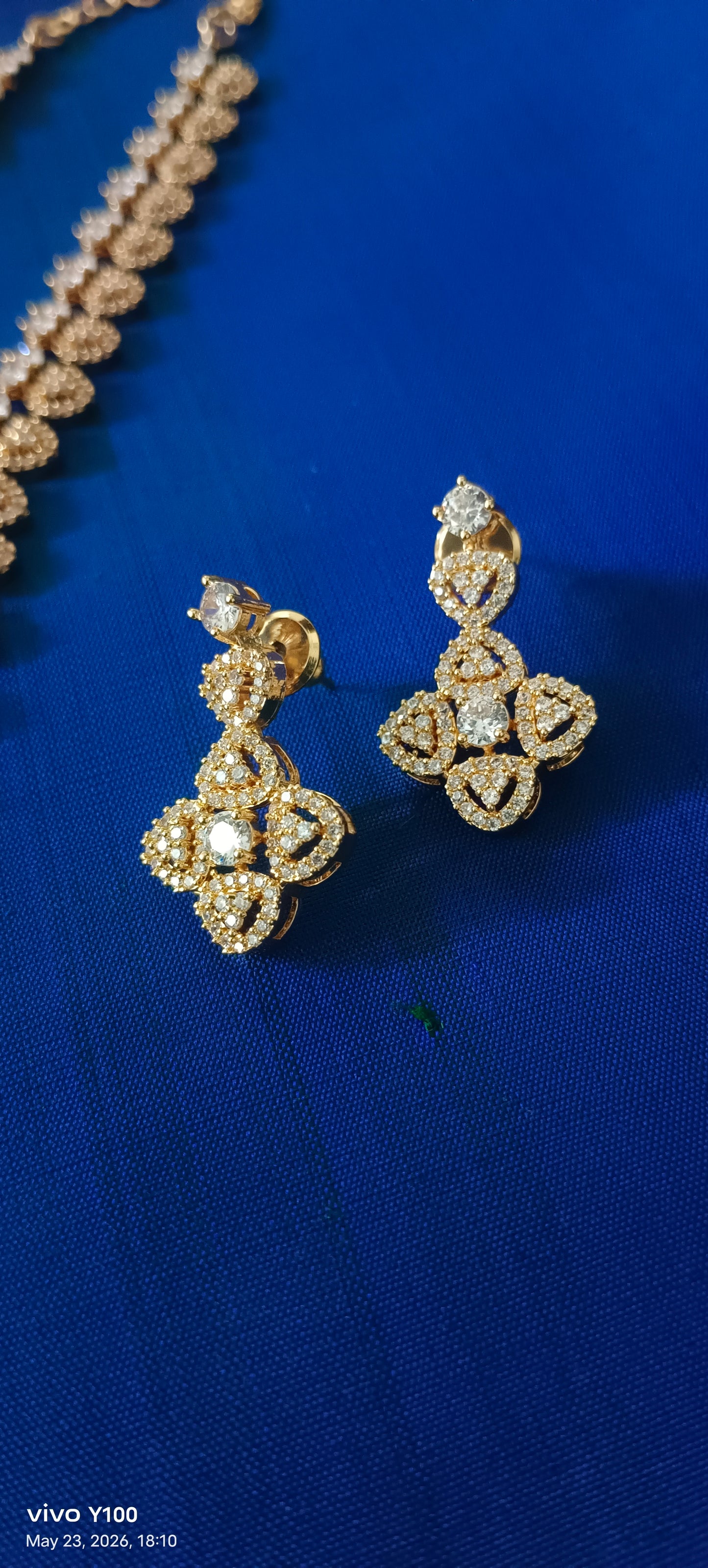 Elegant Haram set studded with AD stones