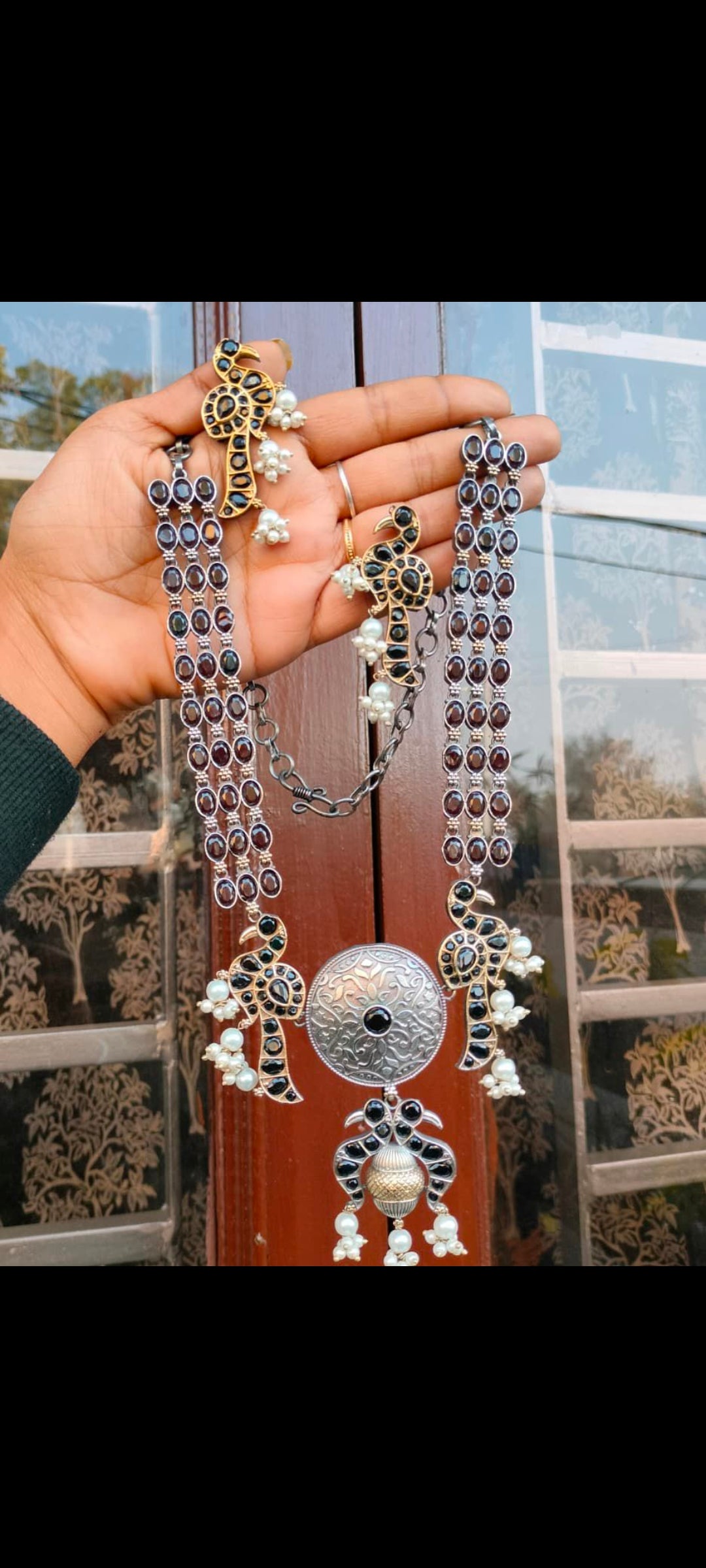 Beautiful Silver replica kemp set