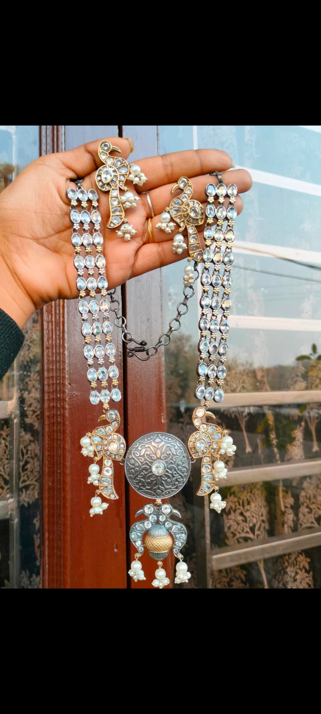 Beautiful Silver replica kemp set