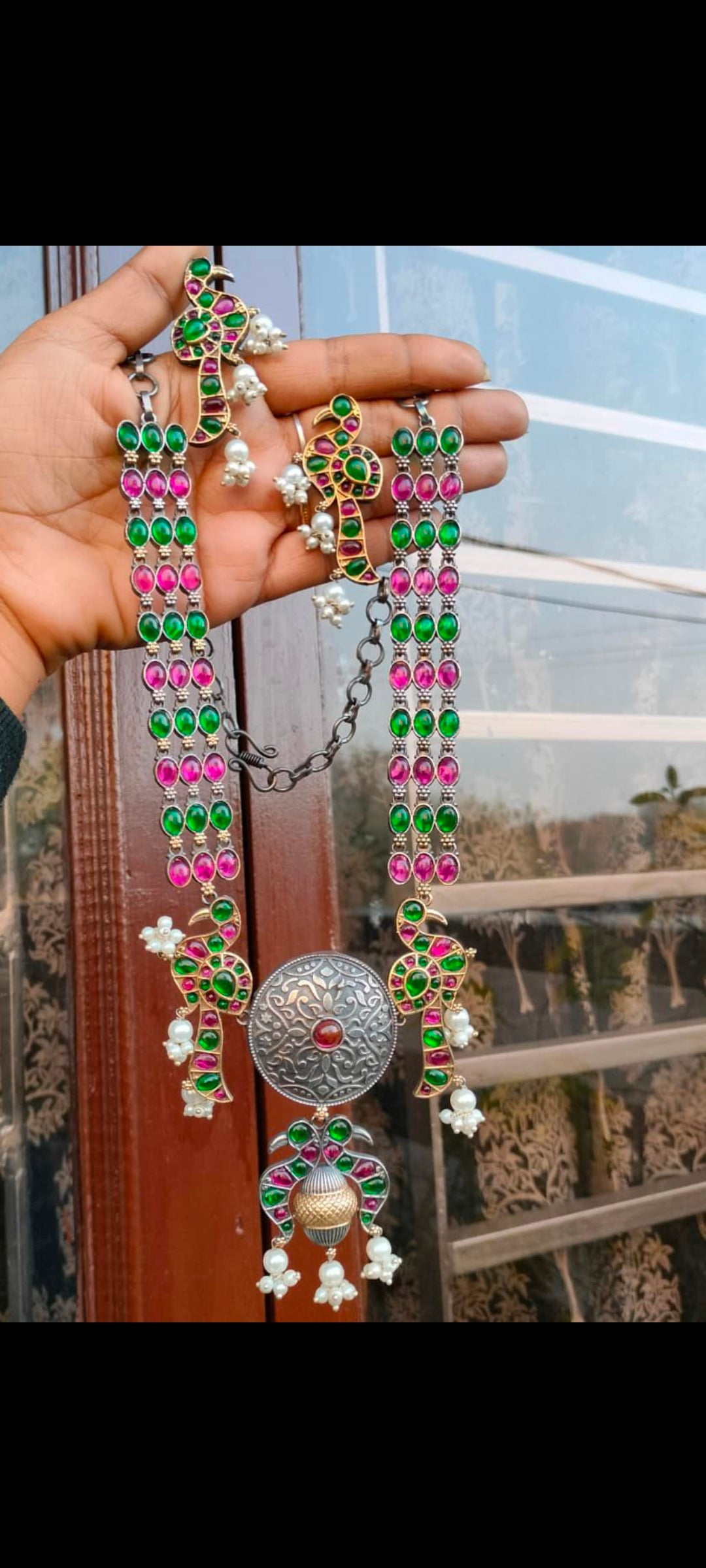 Beautiful Silver replica kemp set