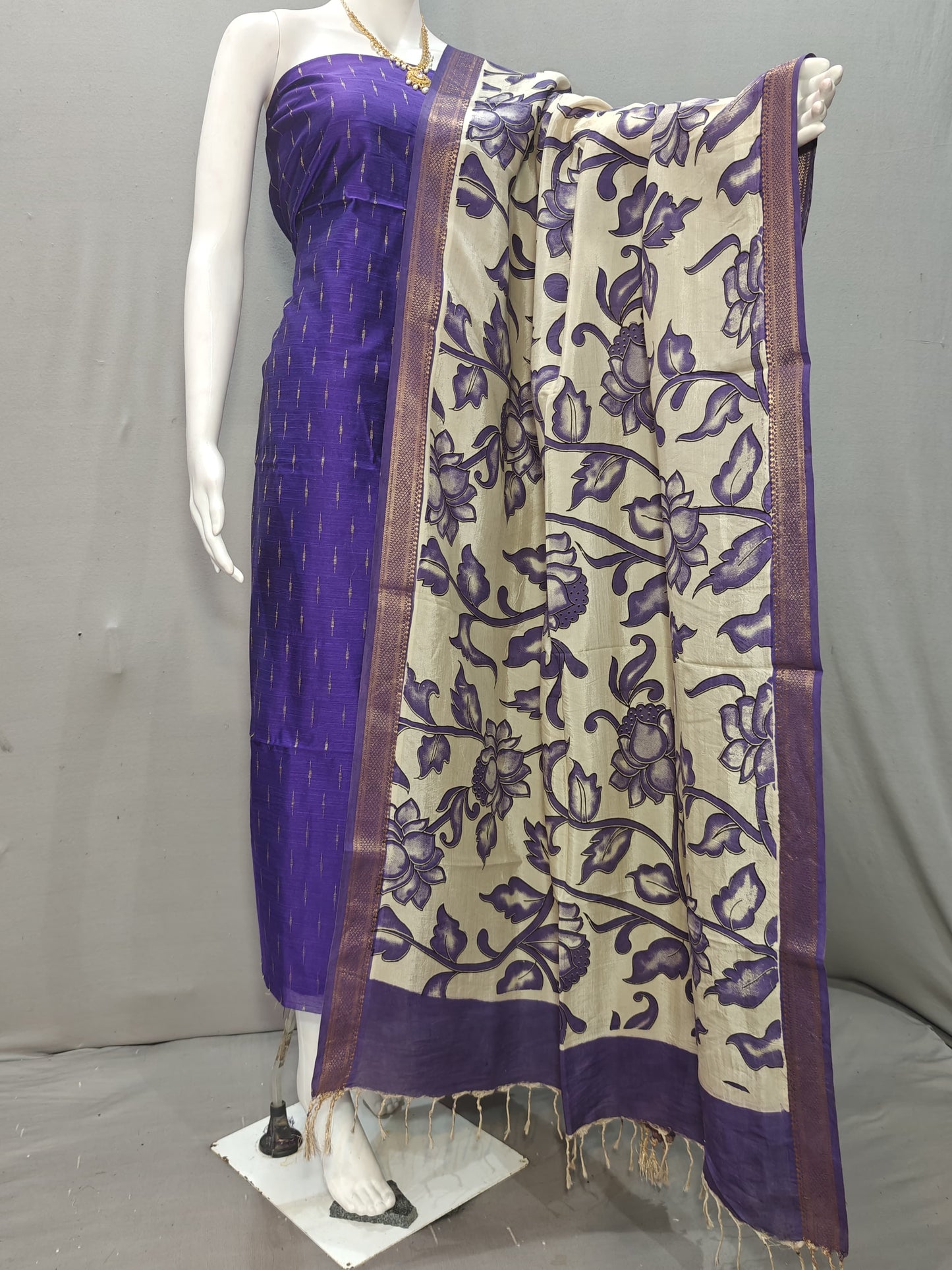 Beautiful Raw Silk top material with Kalamkari Duppatta