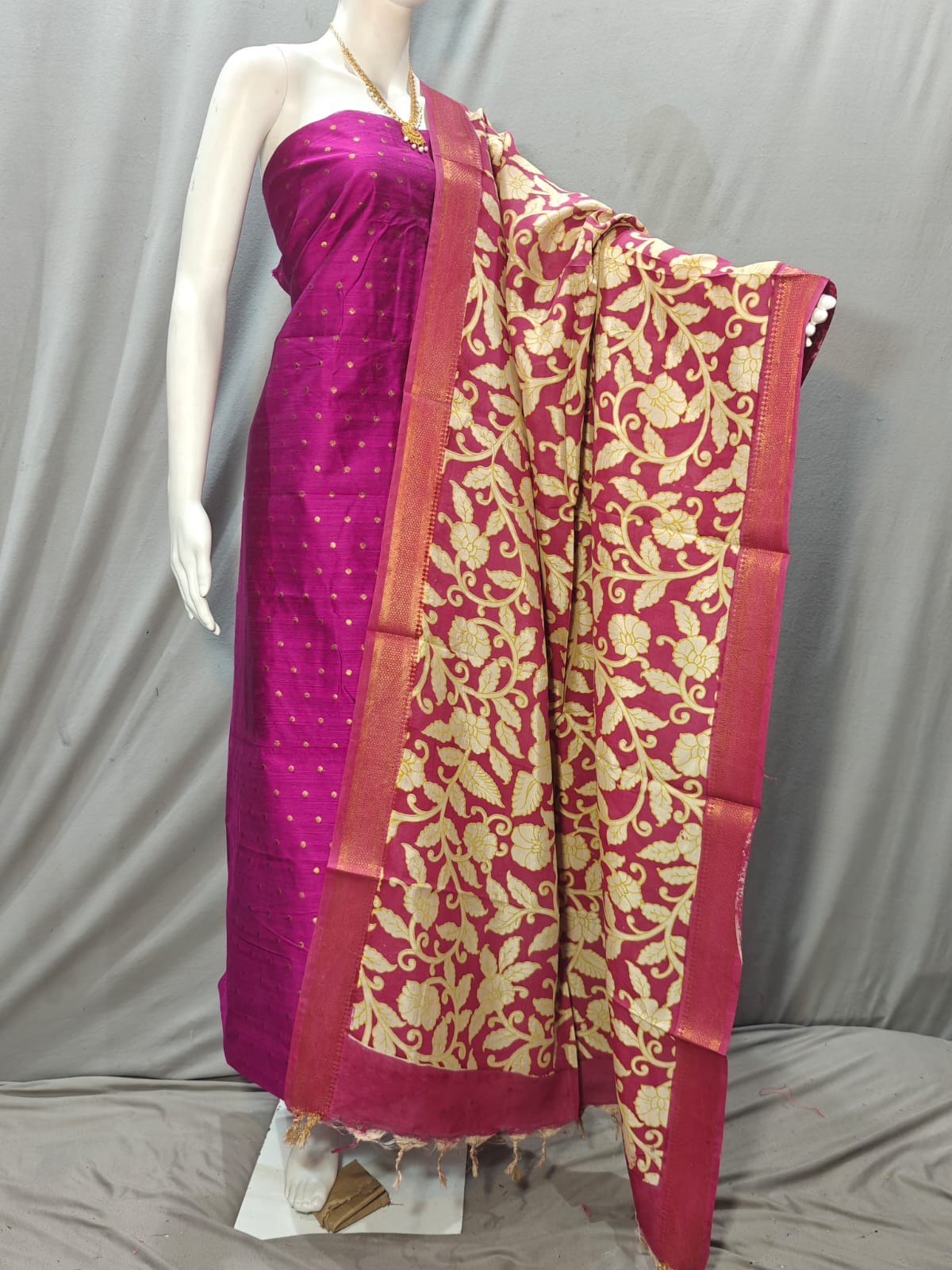 Beautiful Raw Silk top material with Kalamkari Duppatta