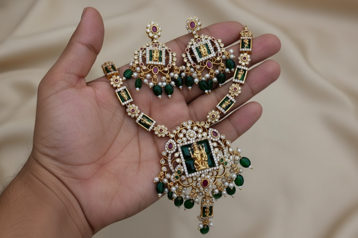 Stunning Dasavatharam Kundan Set