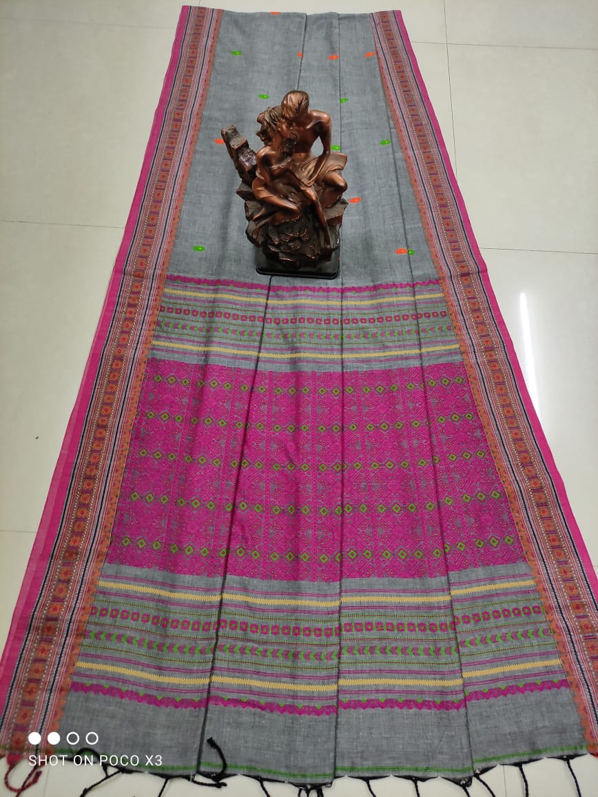 ▪️Assam khadi Saree Collection

▪️With blouse piece attached

▪️Soft and comfortable .